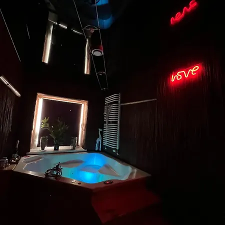 Dom Ze Strefa Relaksu, Jacuzzi, Plaza, Las *